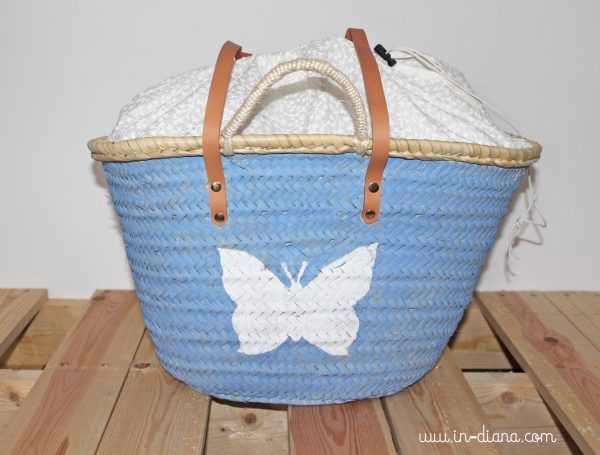 Capazos de mimbre decorados a mano para la playa: In-Diana.